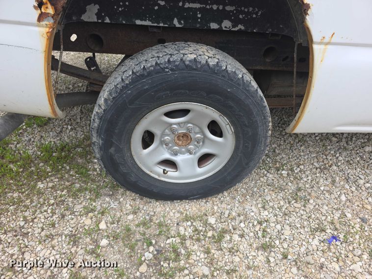 image for item FH6038 2003 Chevrolet Silverado 1500 pickup truck