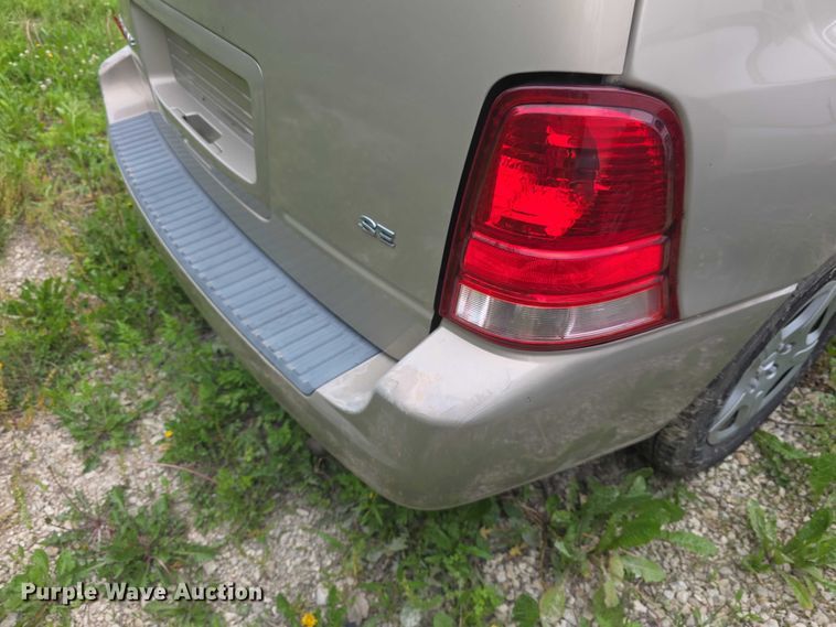 image for item FH6039 2007 Ford Freestar SE van