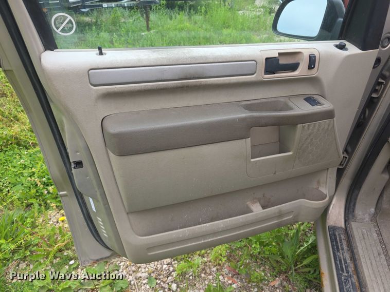 image for item FH6039 2007 Ford Freestar SE van