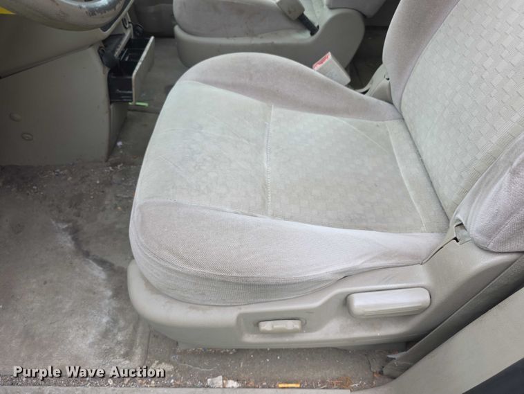 image for item FH6039 2007 Ford Freestar SE van