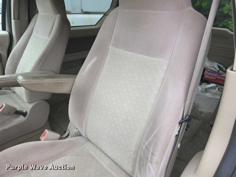 image for item FH6039 2007 Ford Freestar SE van