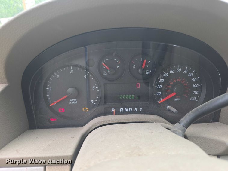 image for item FH6039 2007 Ford Freestar SE van