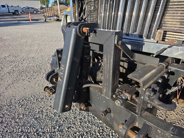 image for item FH6042 2005 International 7400 dump truck