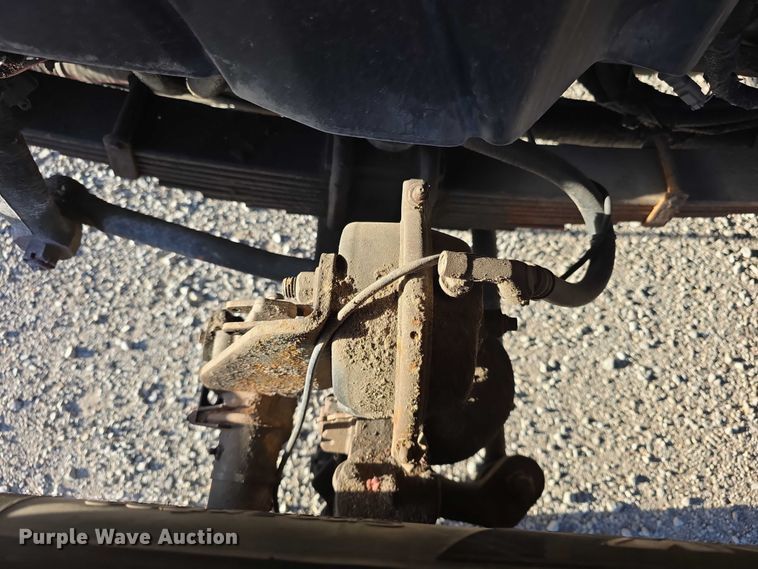 image for item FH6042 2005 International 7400 dump truck