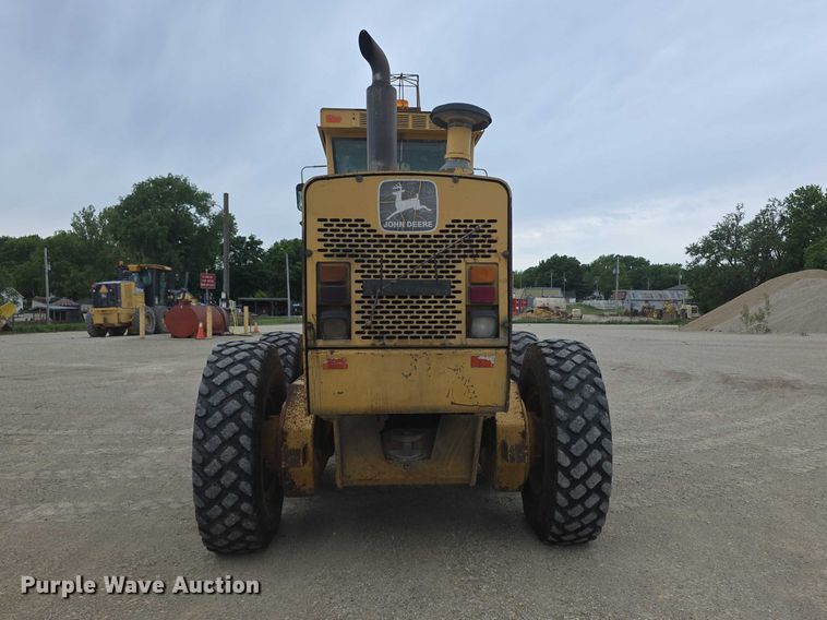 image for item FH6044 1994 John Deere 770BH motor grader