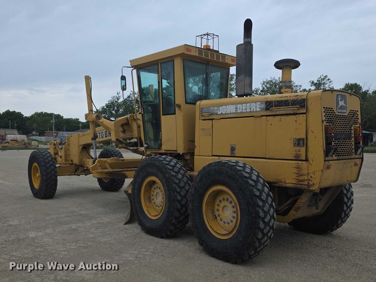 image for item FH6044 1994 John Deere 770BH motor grader