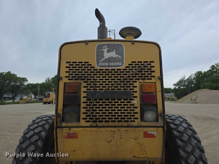 image for item FH6044 1994 John Deere 770BH motor grader