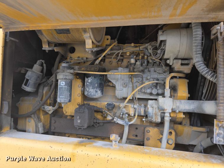image for item FH6044 1994 John Deere 770BH motor grader