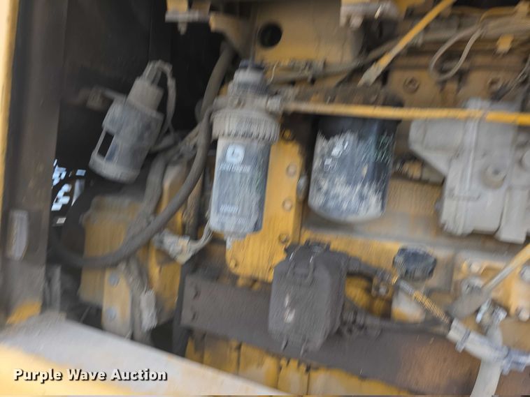 image for item FH6044 1994 John Deere 770BH motor grader
