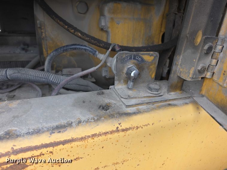 image for item FH6044 1994 John Deere 770BH motor grader