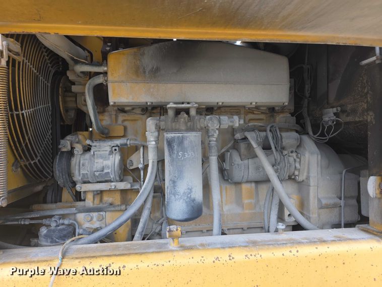 image for item FH6044 1994 John Deere 770BH motor grader