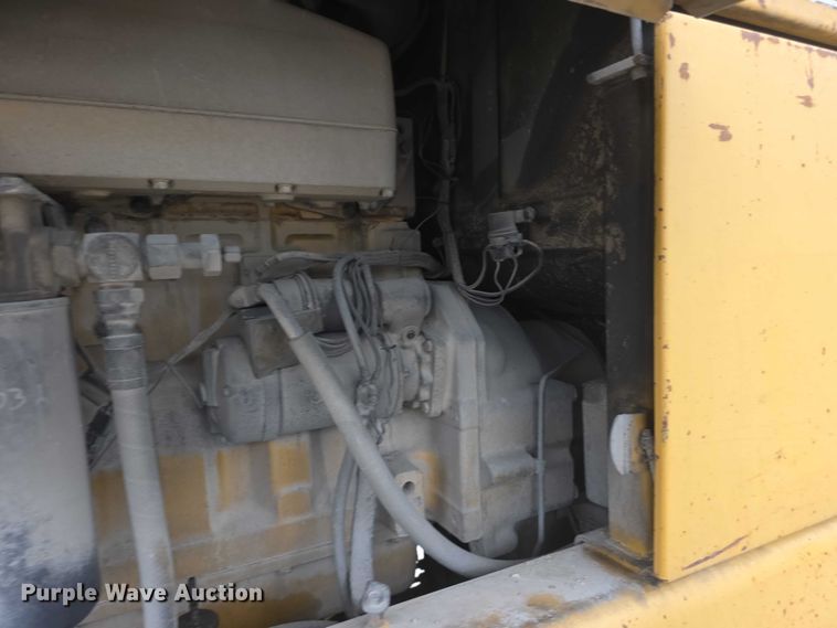 image for item FH6044 1994 John Deere 770BH motor grader