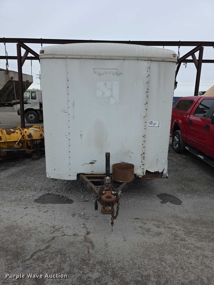 image for item FH6047 2005 DooLittle enclosed cargo trailer