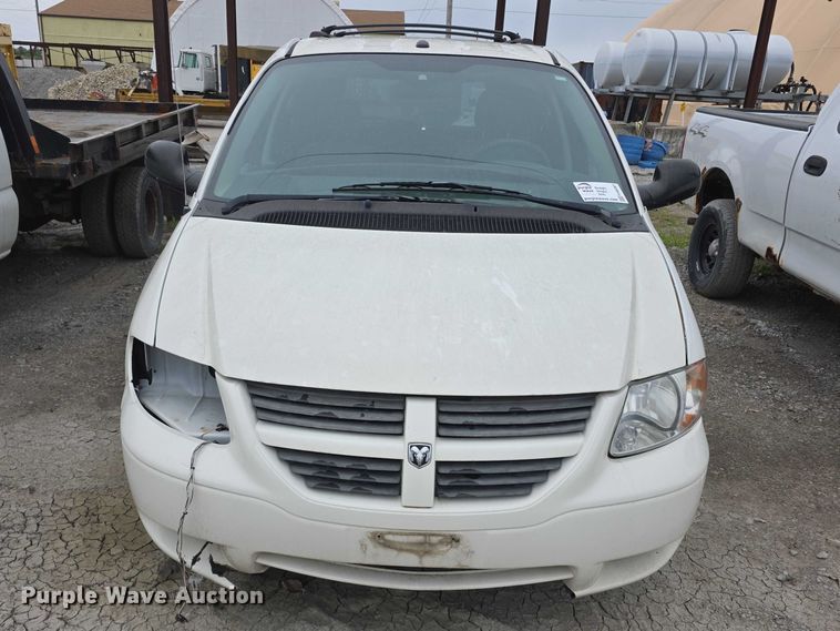 image for item FH6087 2007 Dodge Caravan van