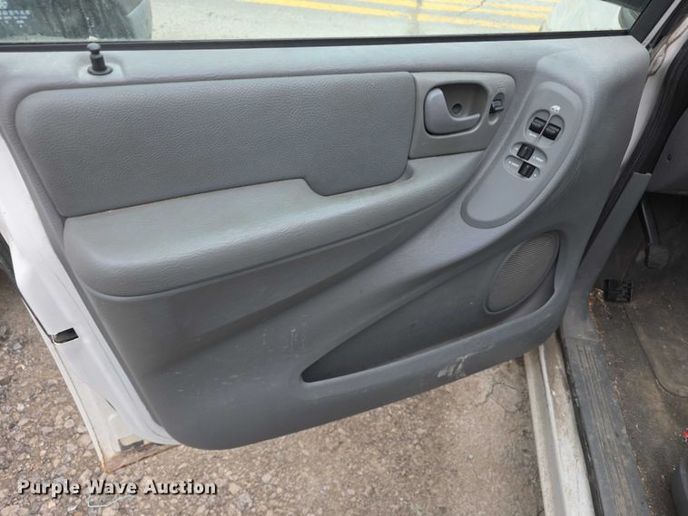 image for item FH6087 2007 Dodge Caravan van