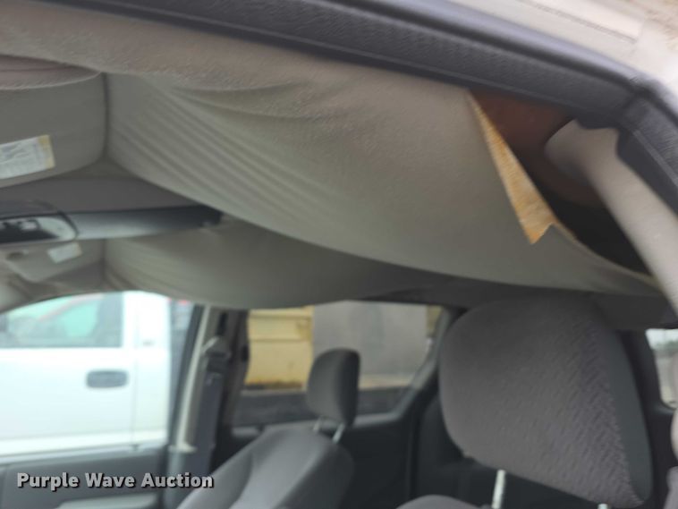 image for item FH6087 2007 Dodge Caravan van