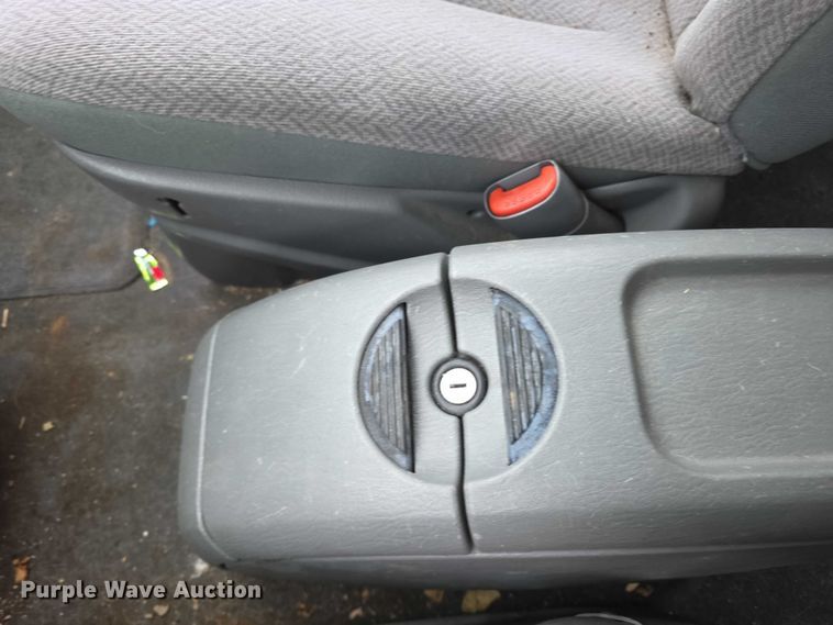 image for item FH6087 2007 Dodge Caravan van