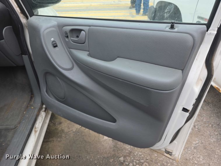 image for item FH6087 2007 Dodge Caravan van