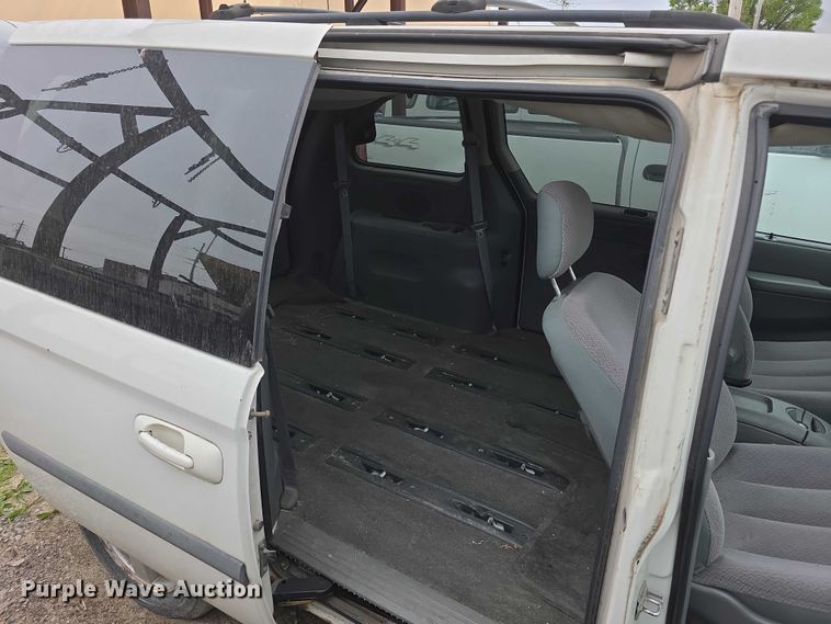image for item FH6087 2007 Dodge Caravan van