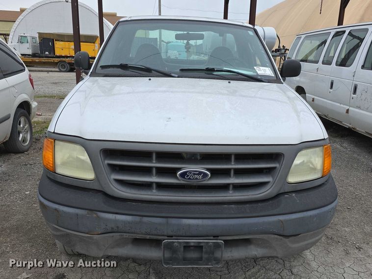 image for item FH6088 2004 Ford F150 pickup truck