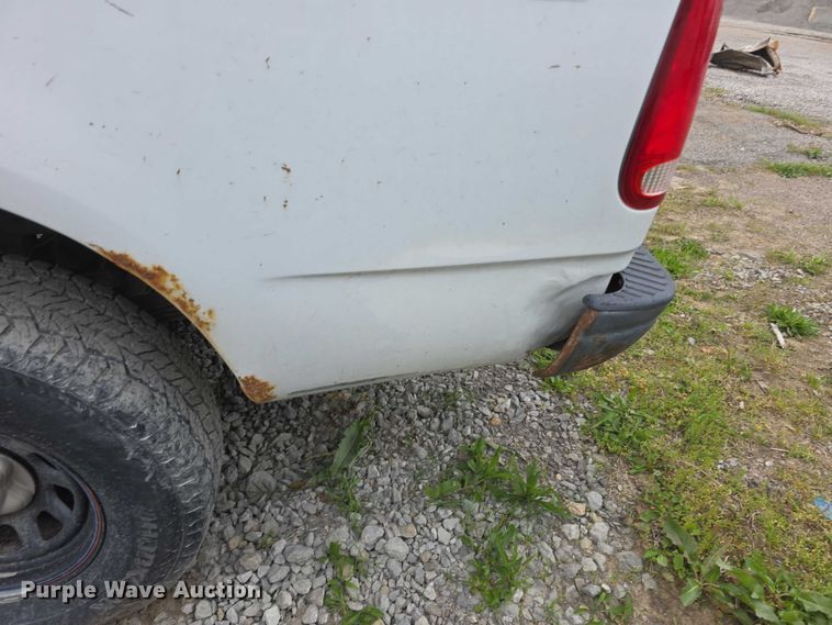 image for item FH6088 2004 Ford F150 pickup truck