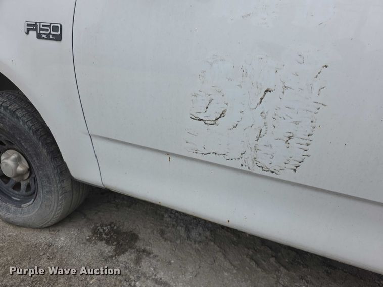 image for item FH6088 2004 Ford F150 pickup truck