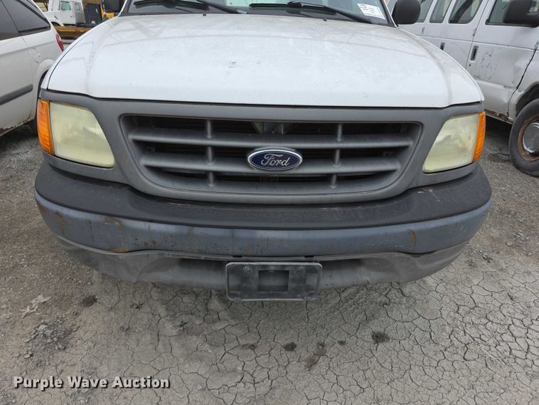 image for item FH6088 2004 Ford F150 pickup truck