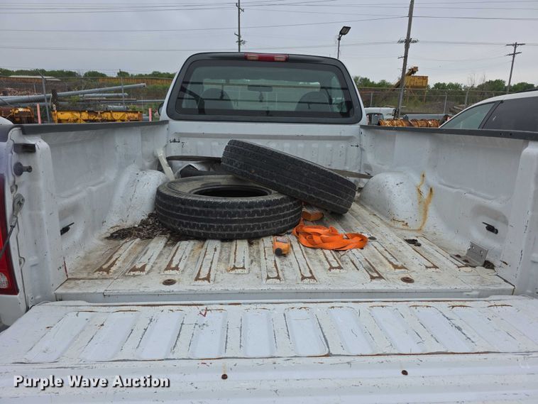 image for item FH6088 2004 Ford F150 pickup truck
