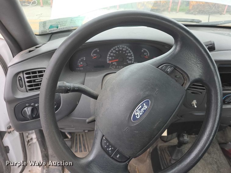 image for item FH6088 2004 Ford F150 pickup truck