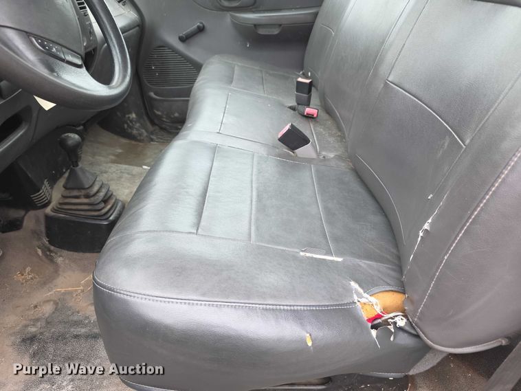 image for item FH6088 2004 Ford F150 pickup truck