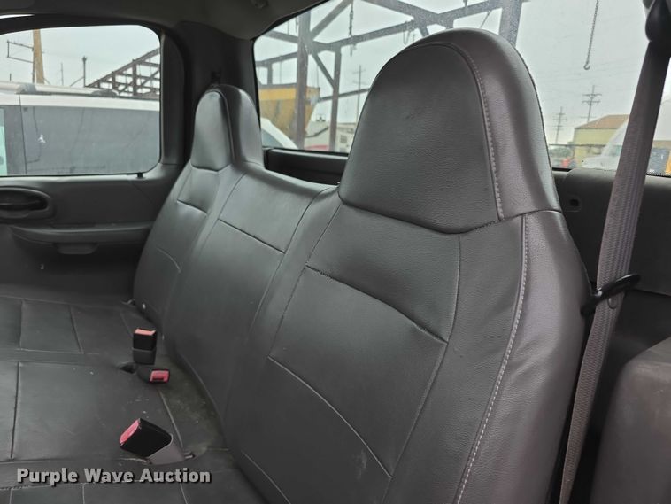 image for item FH6088 2004 Ford F150 pickup truck