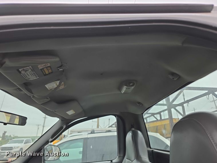 image for item FH6088 2004 Ford F150 pickup truck