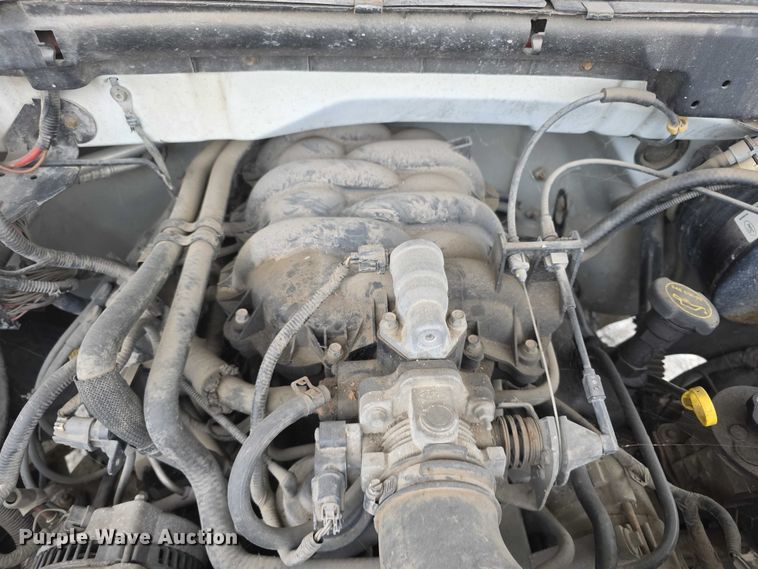 image for item FH6088 2004 Ford F150 pickup truck