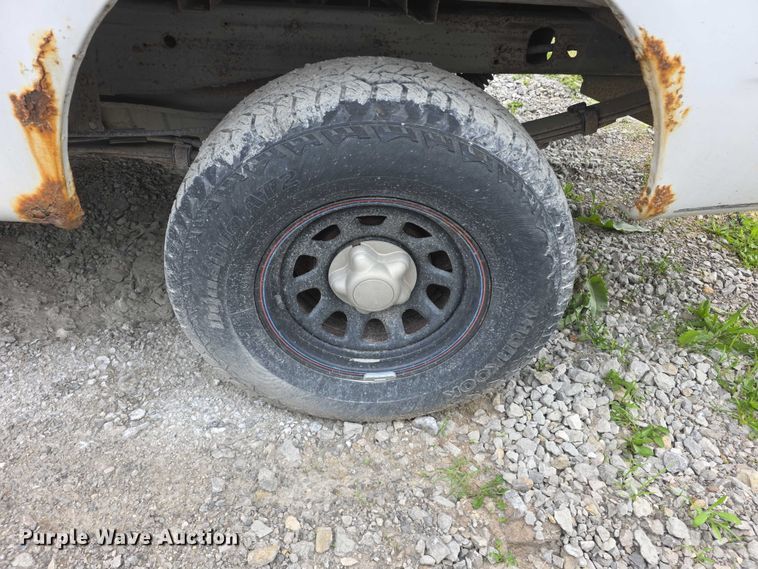 image for item FH6088 2004 Ford F150 pickup truck
