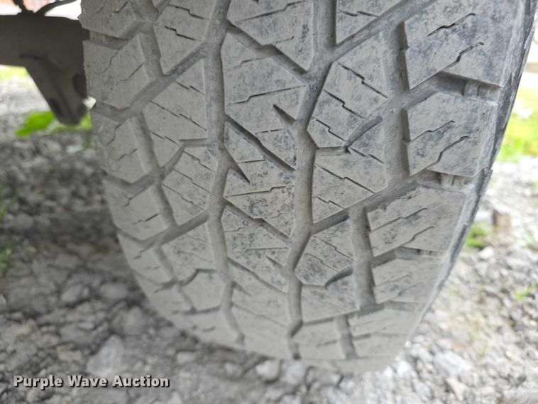 image for item FH6088 2004 Ford F150 pickup truck