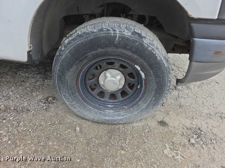 image for item FH6088 2004 Ford F150 pickup truck