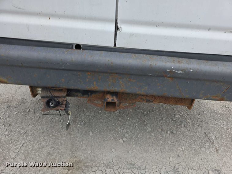 image for item FH6089 2004 Ford E350 van