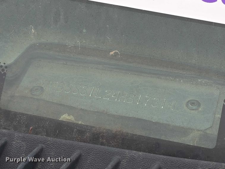 image for item FH6089 2004 Ford E350 van