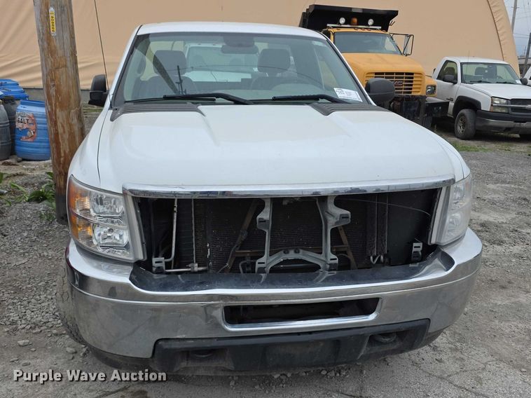 image for item FH6090 2014 Chevrolet Silverado 2500HD pickup truck