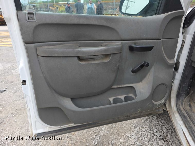 image for item FH6090 2014 Chevrolet Silverado 2500HD pickup truck