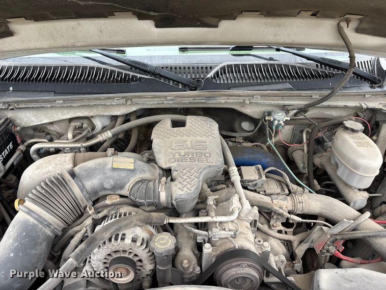 image for item FH6091 2004 Chevrolet Silverado 2500HD pickup truck
