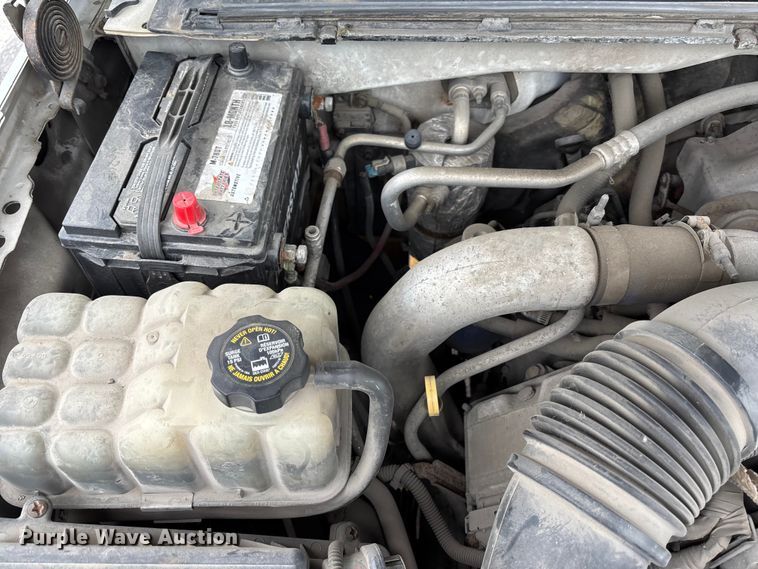 image for item FH6091 2004 Chevrolet Silverado 2500HD pickup truck