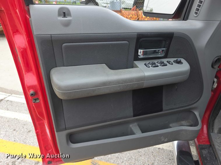 image for item FH6092 2008 Ford F150 Crew Cab flatbed pickup truck