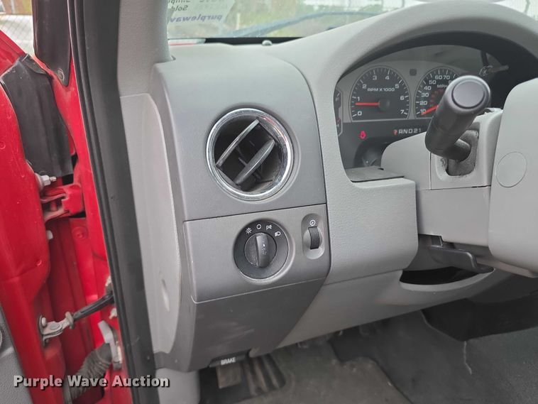 image for item FH6092 2008 Ford F150 Crew Cab flatbed pickup truck