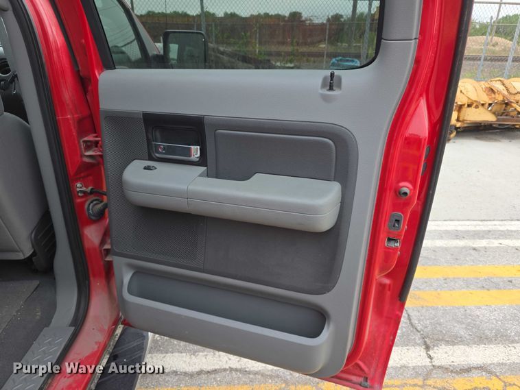 image for item FH6092 2008 Ford F150 Crew Cab flatbed pickup truck