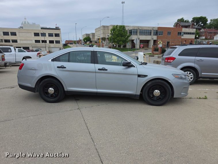 image for item FH6093 2017 Ford Taurus Police Interceptor 