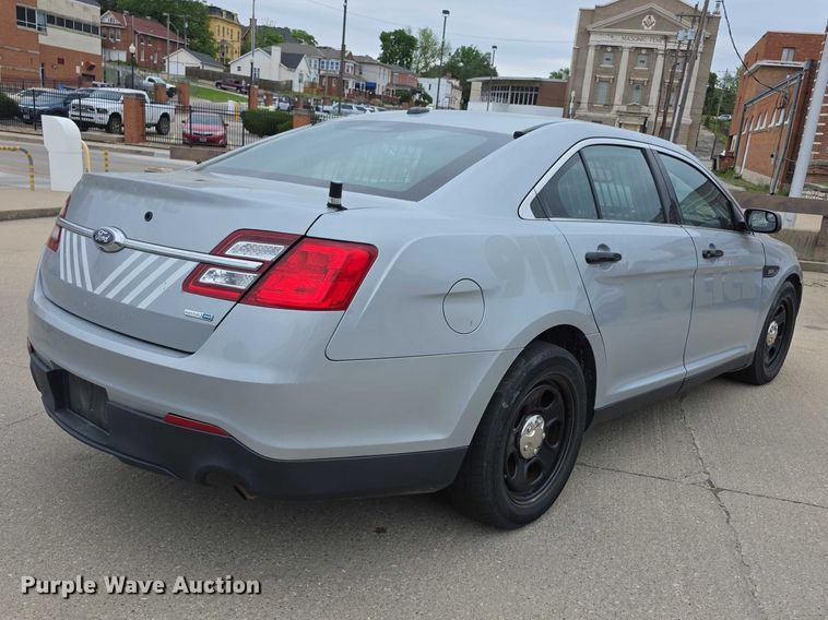 image for item FH6093 2017 Ford Taurus Police Interceptor 