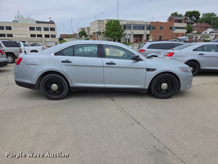image for item FH6094 2017 Ford Taurus Police Interceptor 