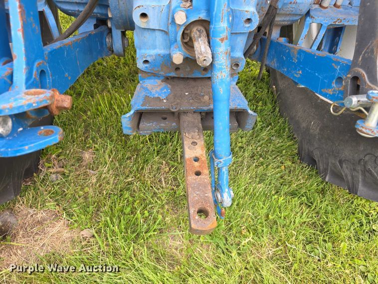 image for item FH6098 1993 Ford 8240 tractor