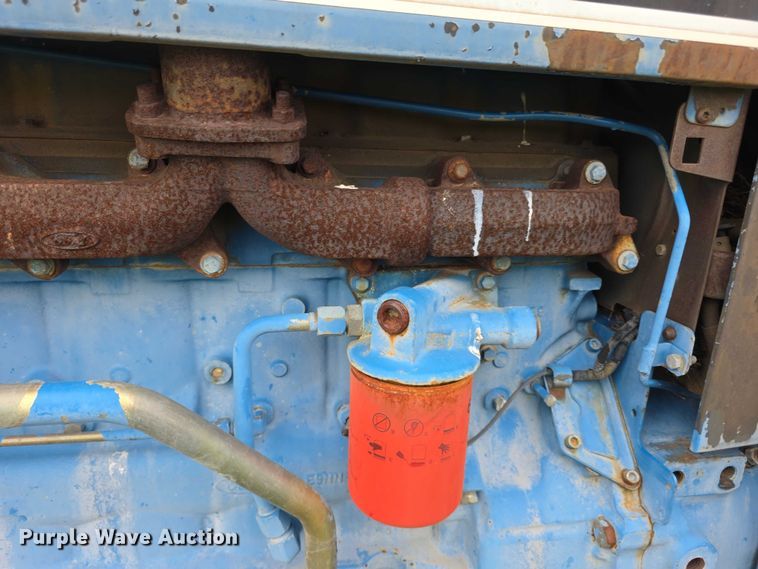 image for item FH6098 1993 Ford 8240 tractor